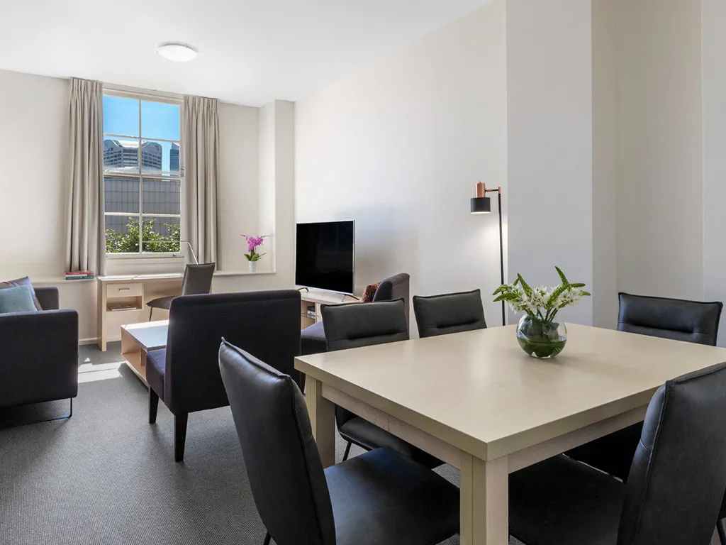2 Bed refurbished, living room